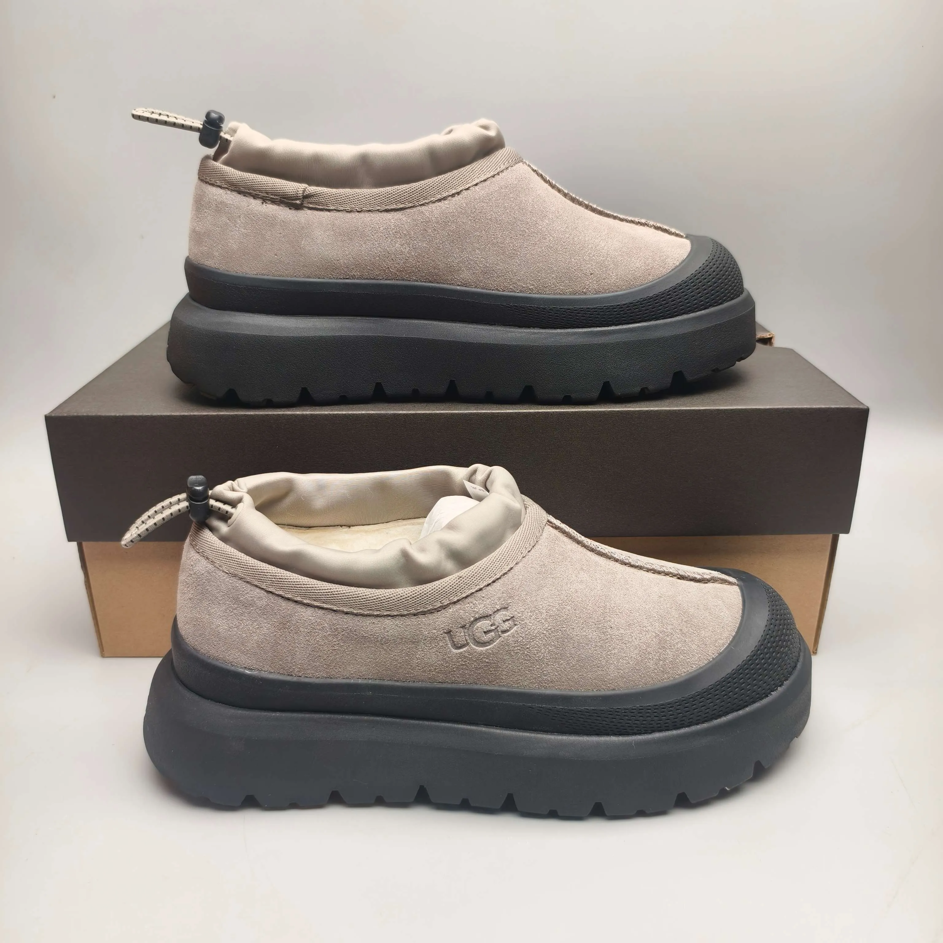 💰520 UGG sheepskin all-in-one snow boots 4096 slip-on casual trendy shoes for men and women Color: white red black blue yellow light gray dark gray green sand black gray matching sizes: 35-46